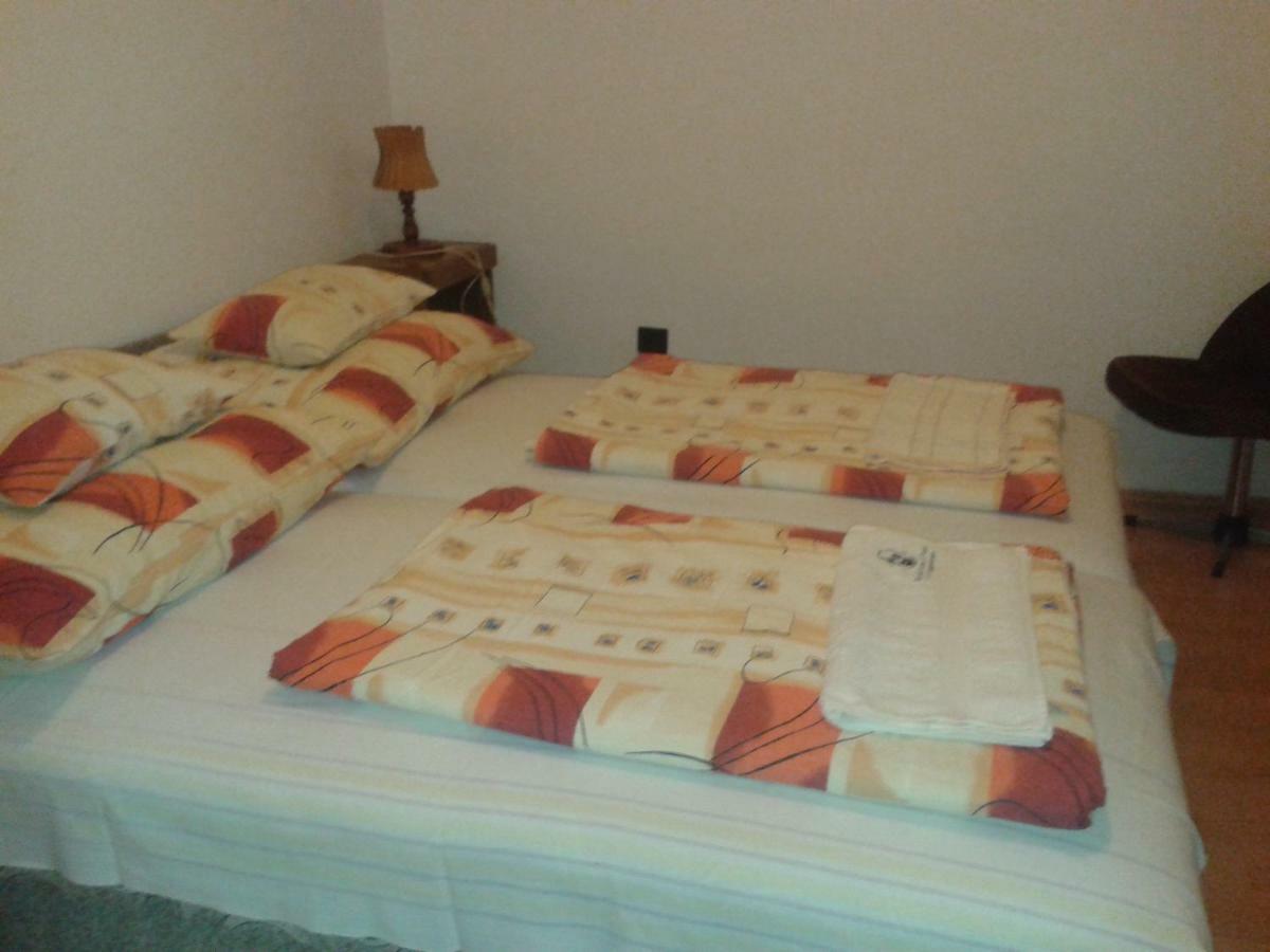 Sarkadi Apartman Hajduszoboszlo Bagian luar foto